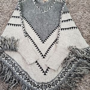 Rockin' by Reba Poncho Sweater Fringe Western Wear